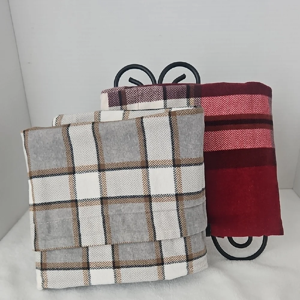 Martha Stewart Red Cream Gray Plaid Flannel Cotton Standard Pillow Shams
